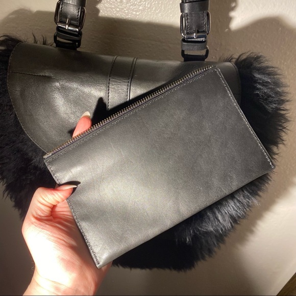 Y3 YOHJI YAMAMOTO Adidas Rare Shearling Sherpa Leather Oversized Bag - Picture 6 of 16